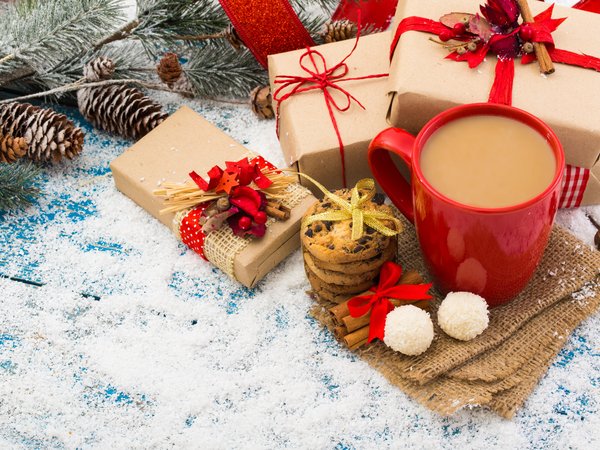 christmas, coffee, cookies, decoration, holiday celebration, merry christmas, snow, Xmas, елка, кофе, новый год, подарки, рождество, сладости, снег, украшения, чашка, шишки