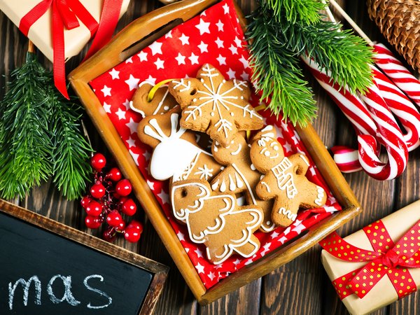 christmas, cookies, decoration, gift, gingerbread, happy, holiday celebration, merry christmas, new year, wood, Xmas, елка, игрушки, новый год, печенье, подарки, пряники, рождество, снег, украшения