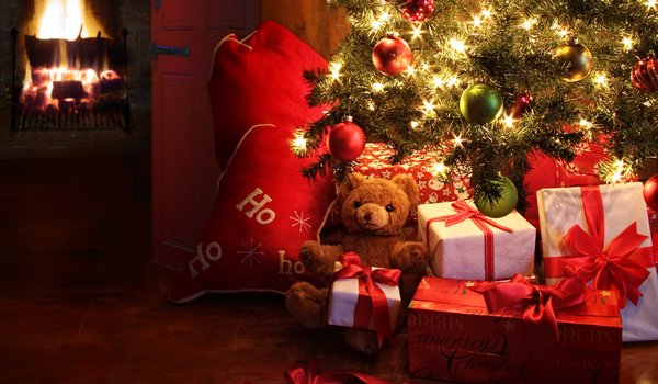 Обои на рабочий стол: christmas tree, decoration, gifts, merry christmas, новый год, рождество