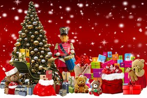 Обои на рабочий стол: красный фон, мишки, новый год, подарки, Рождественская елка, Рождественские подарки для детей, рождество