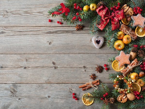 christmas, cookies, decoration, hearts, holiday celebration, merry christmas, wood, Xmas, елка, новый год, орехи, печенье, рождество, сердечки, украшения, фрукты, шары, ягоды