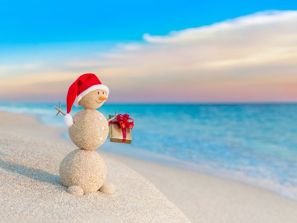 beach, christmas, decoration, happy, holiday celebration, merry christmas, new year, sand, sea, snowman, Xmas, море, новый год, песок, пляж, рождество, снеговик