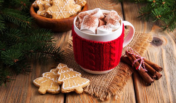 Обои на рабочий стол: christmas, cookies, cup, decoration, fir tree, gingerbread, hot chocolate, marshmallow, merry, wood, ветки ели, зефирки, какао, новый год, пряники, рождество, украшения