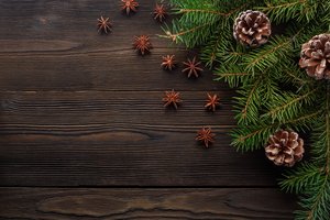 Обои на рабочий стол: christmas, decoration, fir tree, merry, new year, wood, Xmas, ветки ели, новый год, рождество, украшения