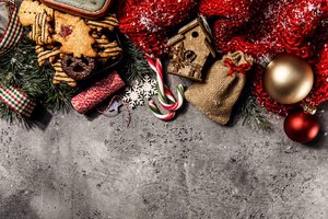 Обои на рабочий стол: christmas, decoration, merry, new year, wood, новый год, рождество, украшения
