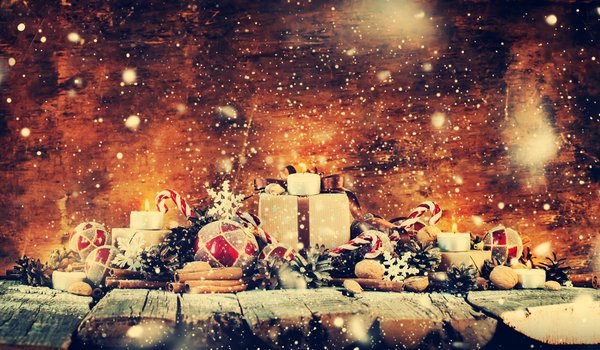 Обои на рабочий стол: christmas, decoration, fir tree, gift box, merry, new year, wood, Xmas, ветки ели, новый год, подарки, рождество, украшения