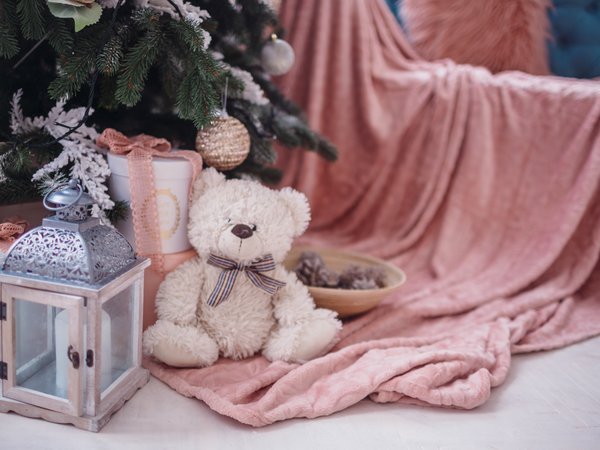 balls, christmas, decoration, design, fir tree, gift, home, interior, lantern, merry, new year, pink, room, teddy bear, елка, новый год, подарки, рождество, украшения, шары