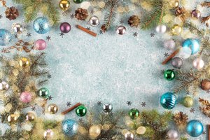 Обои на рабочий стол: balls, christmas, decoration, fir tree, frame, new year, wood, ветки ели, новый год, рождество, украшения, шары