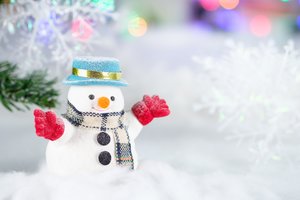Обои на рабочий стол: christmas, decoration, happy, merry christmas, snow, snowman, winter, Xmas, зима, новый год, рождество, снег, снеговик, снежинки