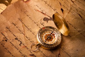 Обои на рабочий стол: compass, компас, направление, письмо, путешествие, стрелка, юг