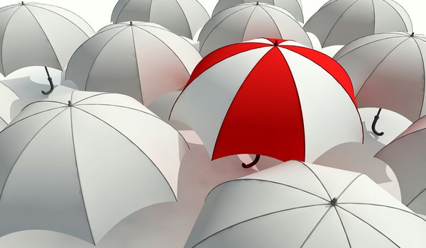 Обои на рабочий стол: umbrella, белый, выделяться из толпы, зонт, зонтик, красный, отличие, серость, серый