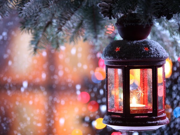 ветка, елка, зима, подсвечник, свеча, снег, снежинки, фонарик