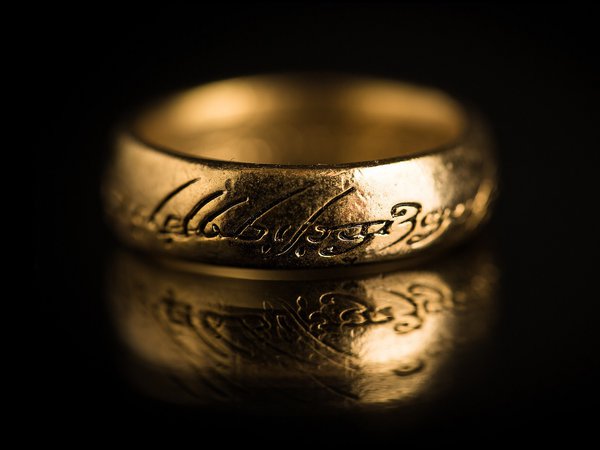 властелин колец, золотое, кольцо, надписи, темный фон