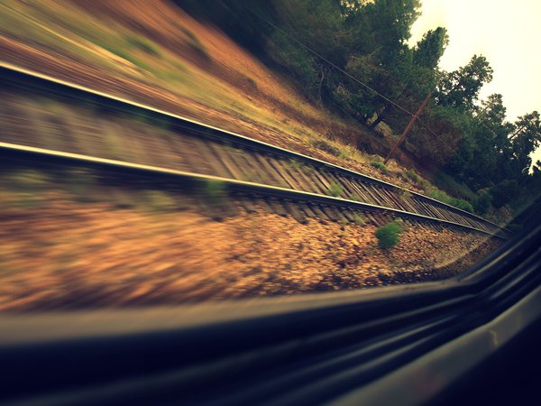 дорога, лес, окно, поезд, рельсы, скорость, шпалы