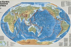 Обои на рабочий стол: земной, карта, координаты, коры, материки, острова, планета, рельеф
