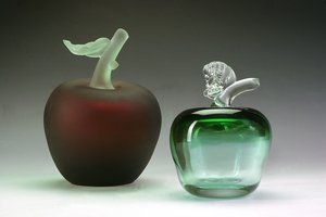 Обои на рабочий стол: Гусь-Хрустальный, декор, листик, стекло, хрусталь, яблоко