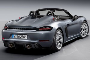 Обои на рабочий стол: 2023, Porsche 718, Porsche 718 Spyder RS, Spyder, вид сзади