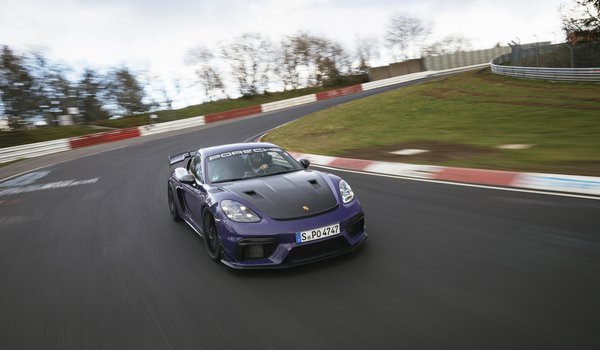 Обои на рабочий стол: 718, Cayman, Drive, porsche, Porsche 718 Cayman GT4 RS Manthey Kit