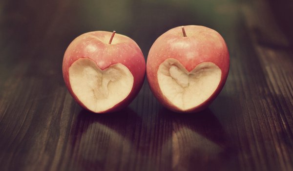 Обои на рабочий стол: love, wallpapers, красное, настроения, обои, сердечко, сердце, ситуации, фон, яблоко