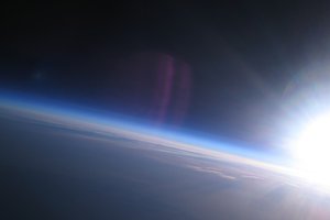 Обои на рабочий стол: атмосфера, земля, небо, облака, планета, солнце