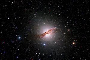 Обои на рабочий стол: NGC 5128, галактика, Центавр А