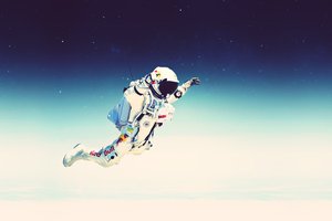 Обои на рабочий стол: Felix Baumgartner, red bull, stratos, звезды, космос, небо, полет, прыжок, скафандр
