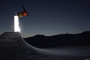 Обои на рабочий стол: snowboard, ночь, свет, сноуборд, трамплин