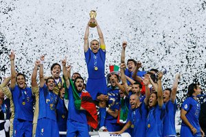 Обои на рабочий стол: buffon, cannavaro, del piero, gattuso, nesta, pirlo, zambrotta, италия, кубок мира, чемпионы мира 2006