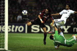 Обои на рабочий стол: inzaghi 70 goal in liga champions, milan, milan wallpapers 1920x1200, real madrid