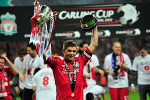 Обои на рабочий стол: Steven-Gerrard-Liverpool, ливерпуль, футбольные обои 2012