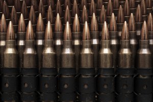 Обои на рабочий стол: weapon, порядок, пули, строй