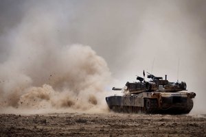 Обои на рабочий стол: M1A1 Abrams, выстрел, танк