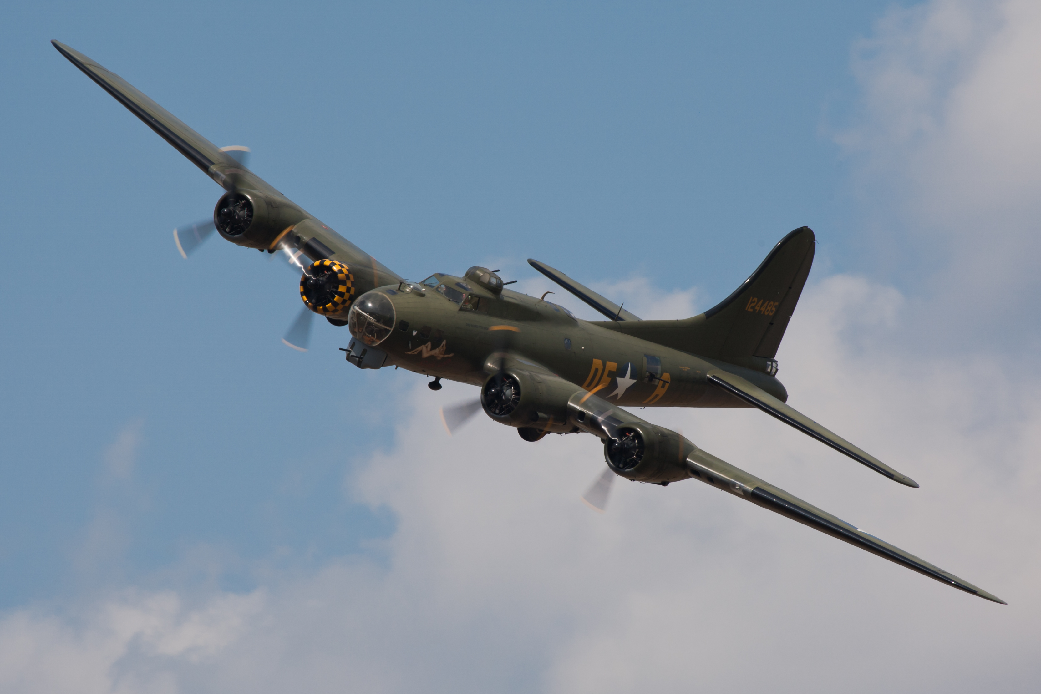 Boeing B-17, Flyig Fortress, ww2, американский, Летающая крепость, небо, самолёт, тяжелый, цельнометаллический, четырёхмоторный бомбардировщик