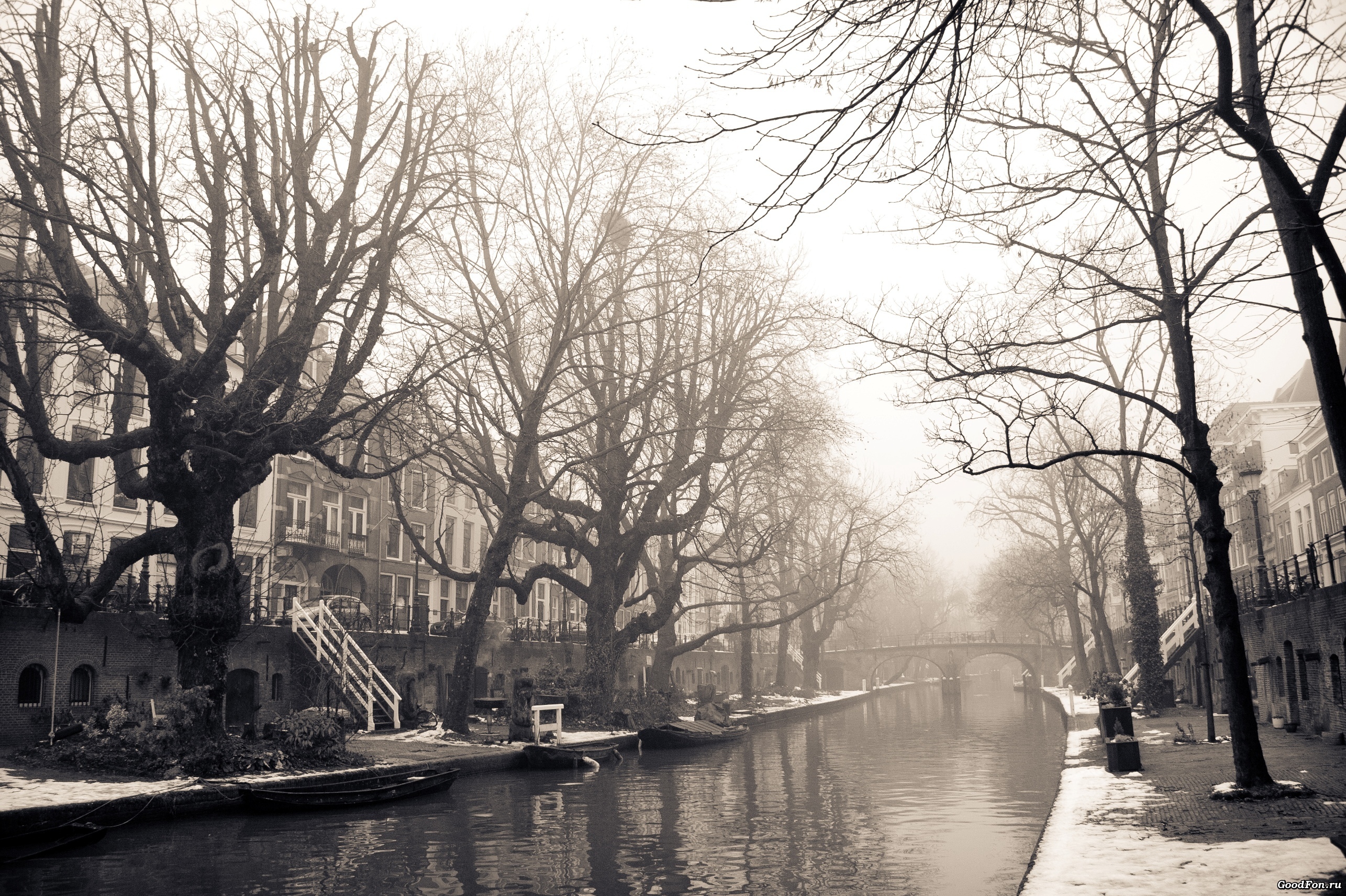 amsterdam, амстердам, белое, город, деревья, дома, здания, зима, мост, нидерланды, обои, река, снег, улица, фон, фото, черное