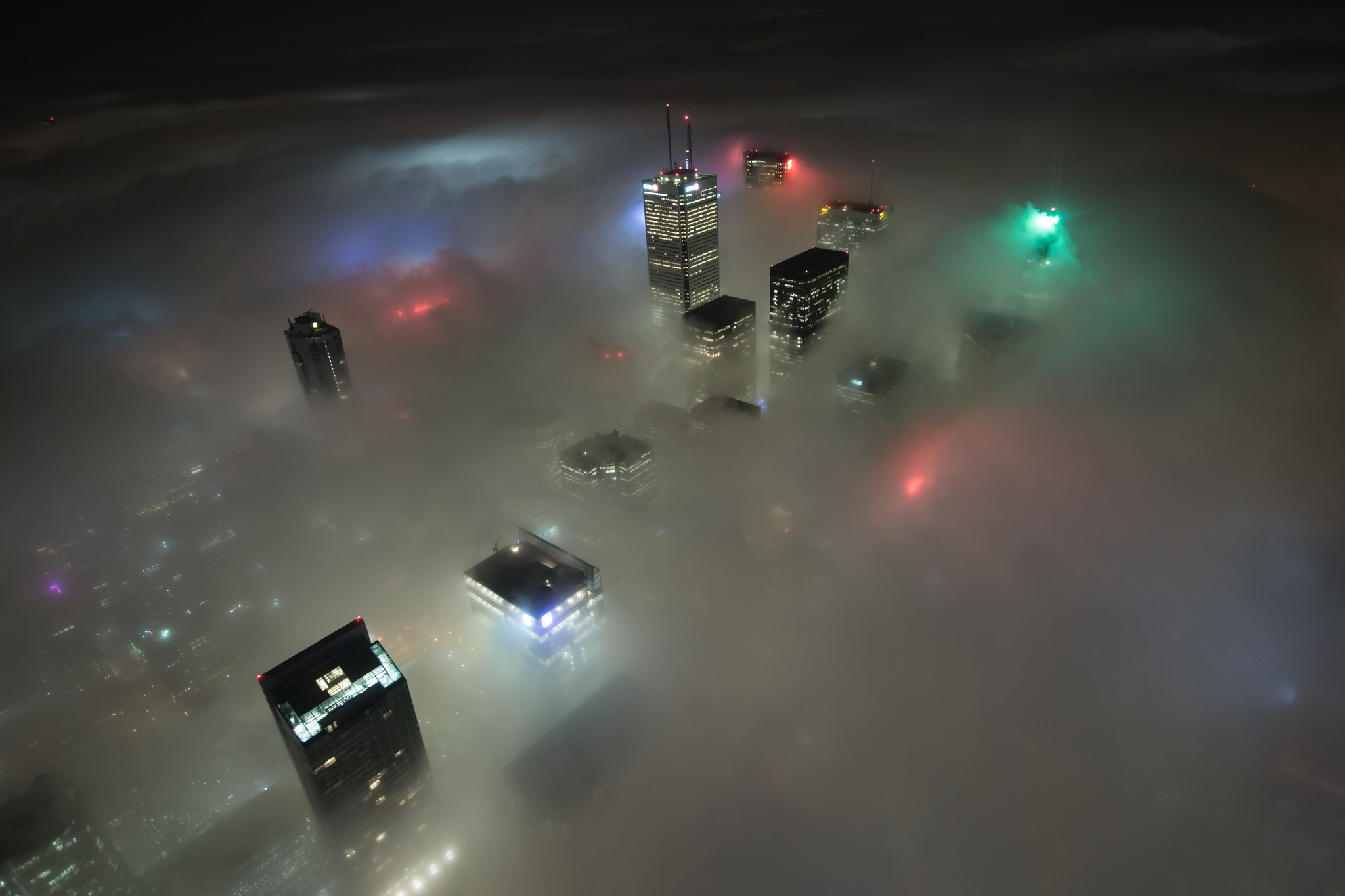 небоскребы в тумане загрузить