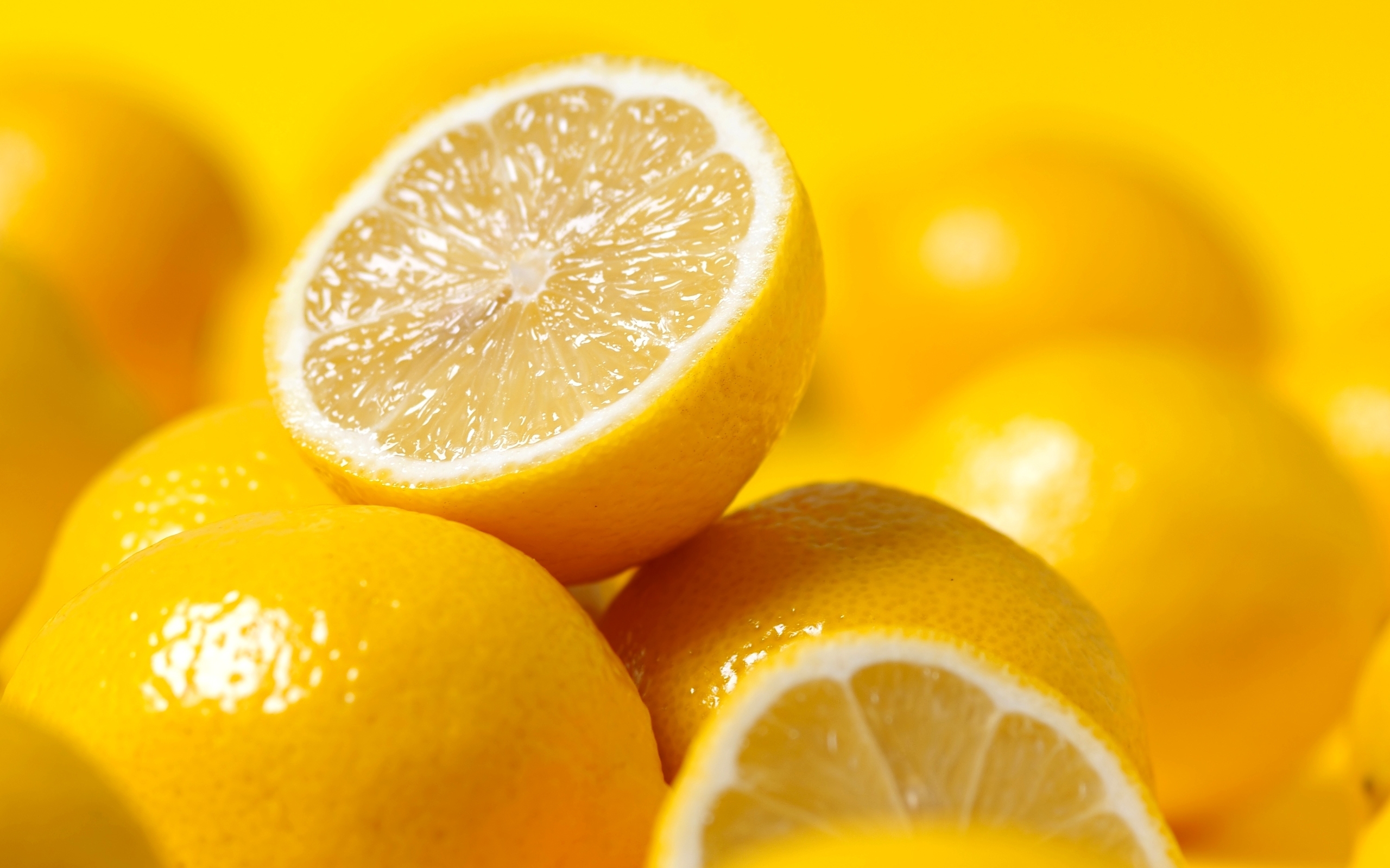 Лимон на ветке капли без смс