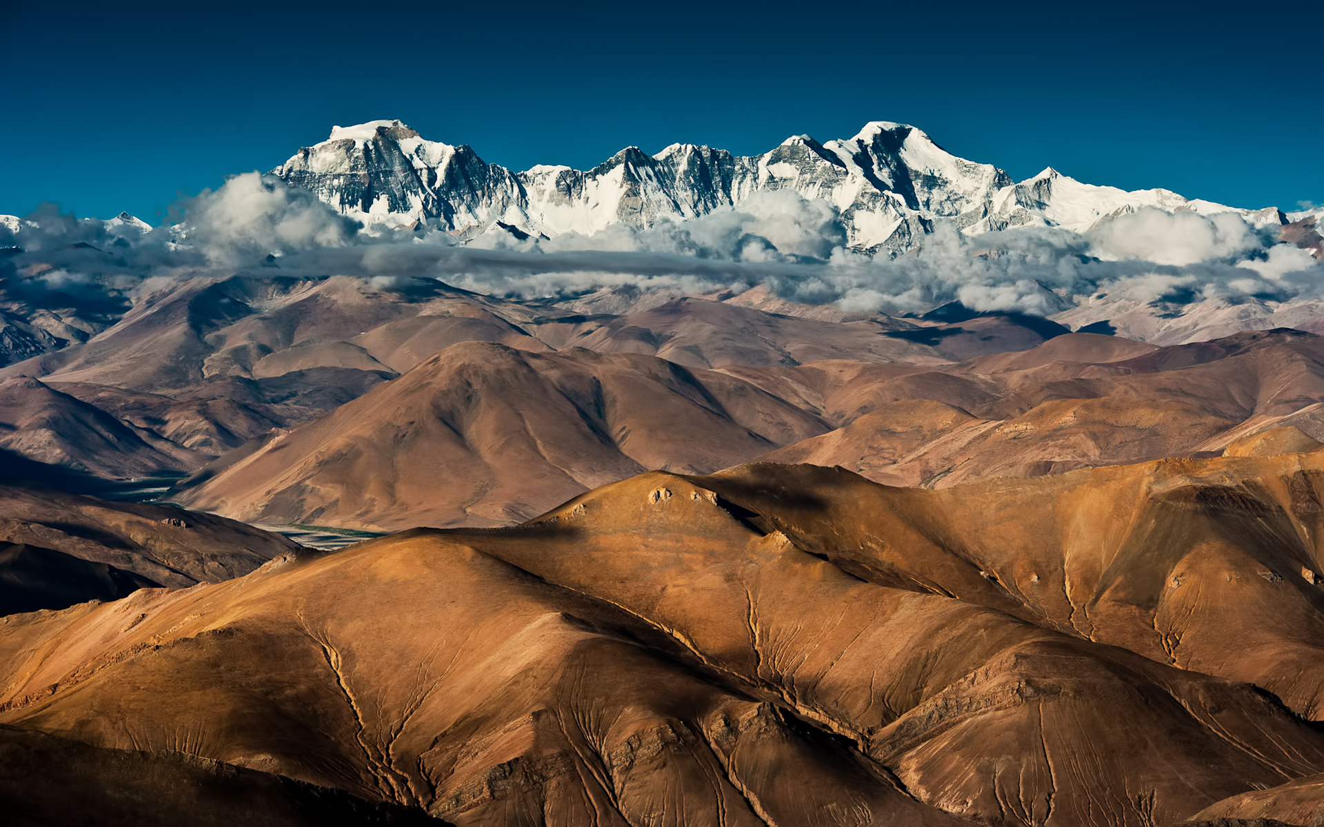 Mount Miacimu, Meili Xueshan Range, Yunnan Province, China бесплатно