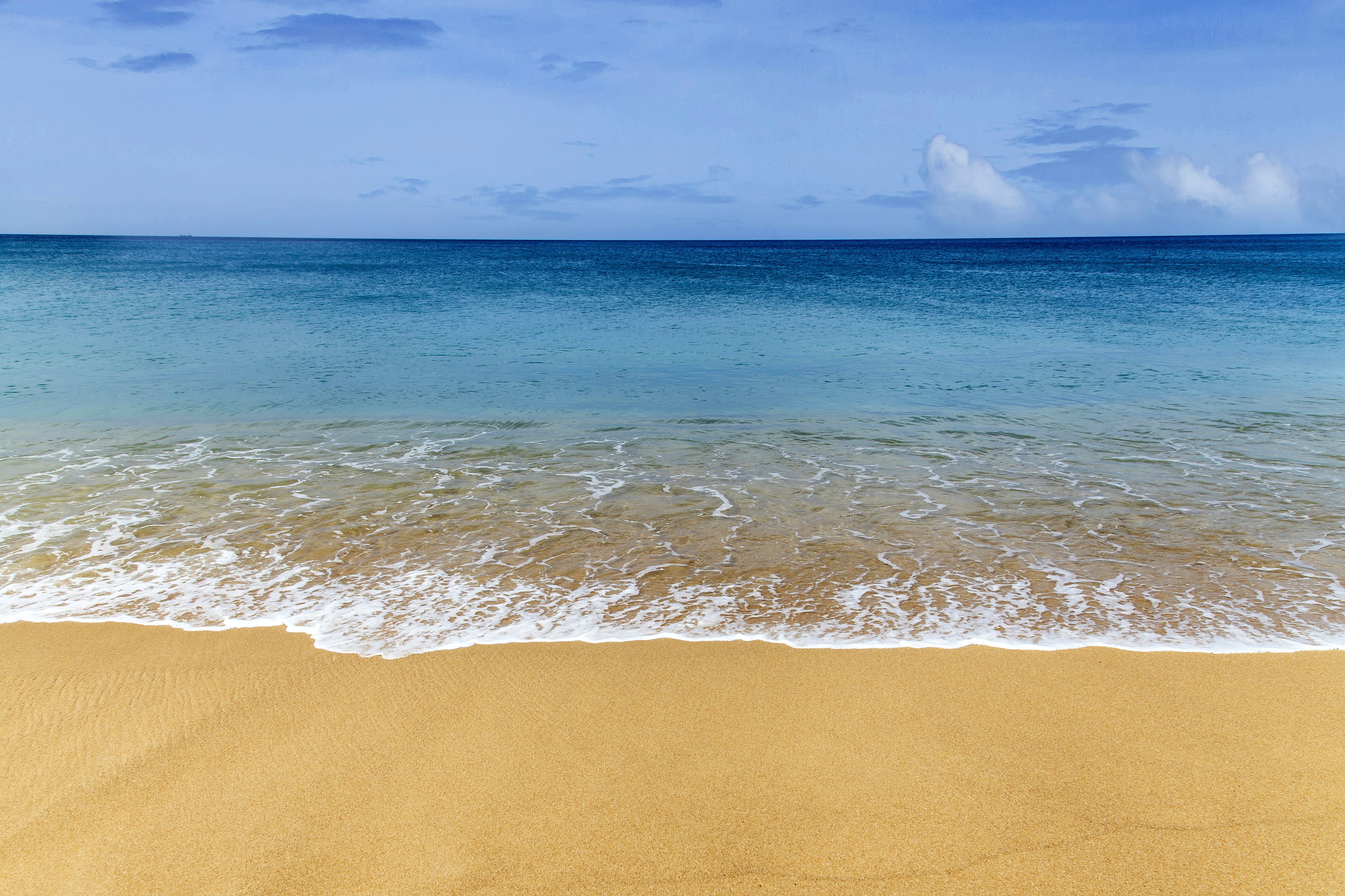 Насчет моря. Море пляж. Море песок. Песчаный пляж. Пляж море песок.