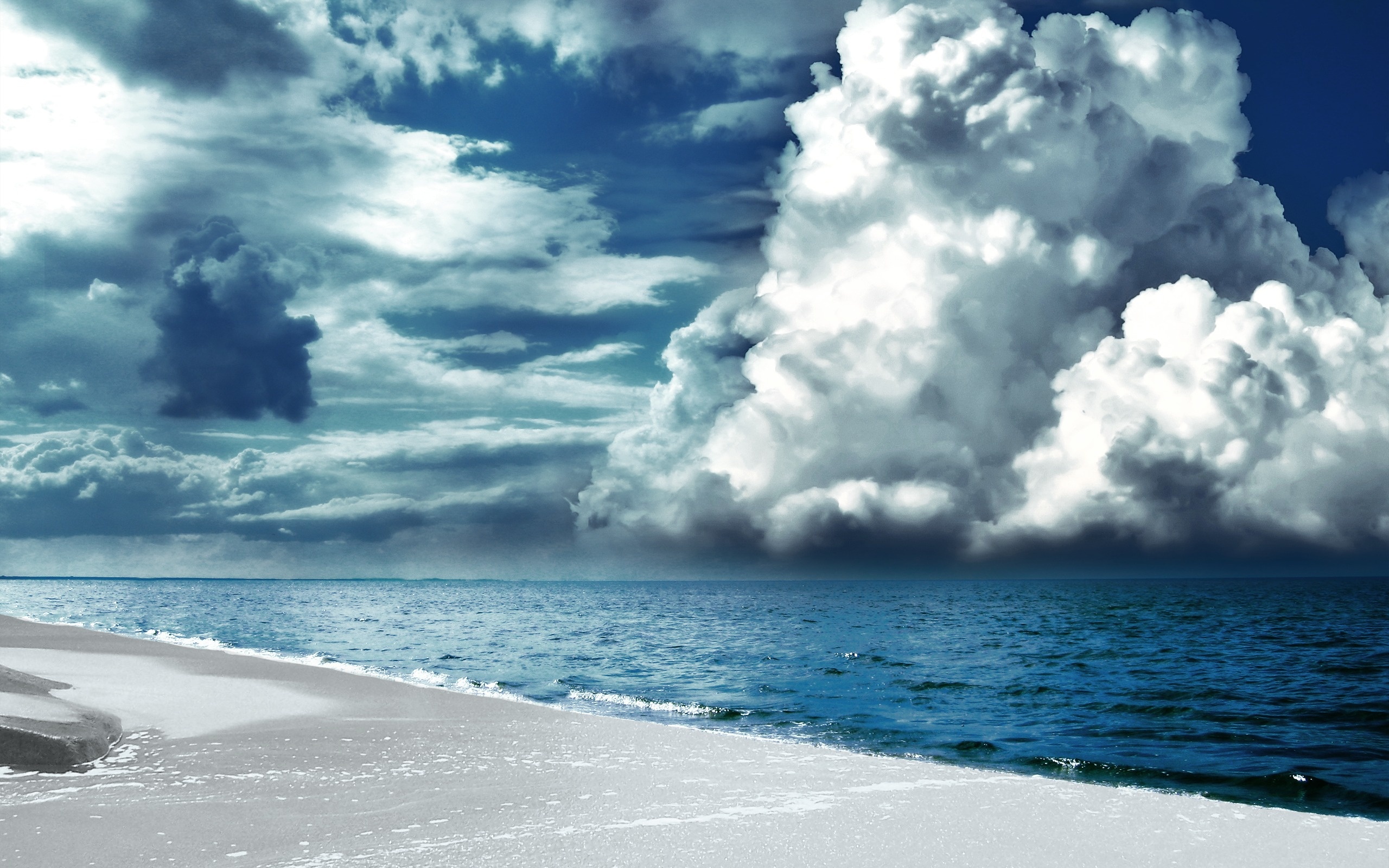 Небо поможет в хорошем. Облака над морем. Море облаков. Море и небо. Природа море.